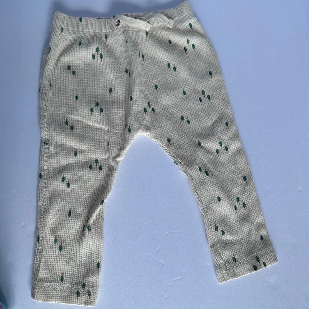 Carter's 12M Baby Outfit Waffle Knit Set Cream Green‎ Tree Print Pants Top